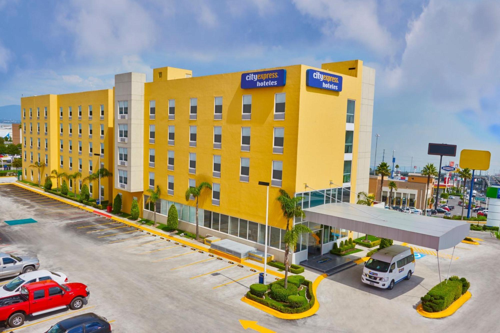 City Express By Marriott Toluca Eksteriør billede